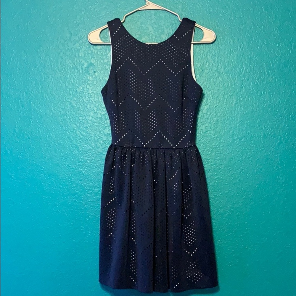 NWOT Love...ady geometric mesh dress with v-back